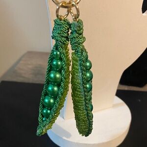 NWOT Beaded Two Peas in a Pod Pea Green Bag Charm Keyring Keychain Gold Clip 6”